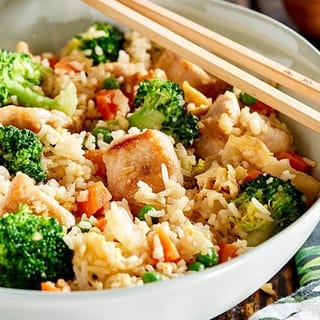WOK FRIED RICE (CHICKEN)