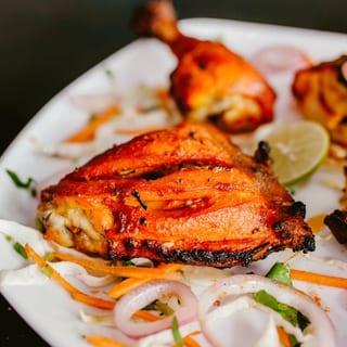 TANDOORI CHICKEN 1/2